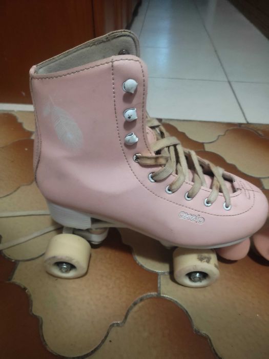 Patins de menina de 4 rodas
