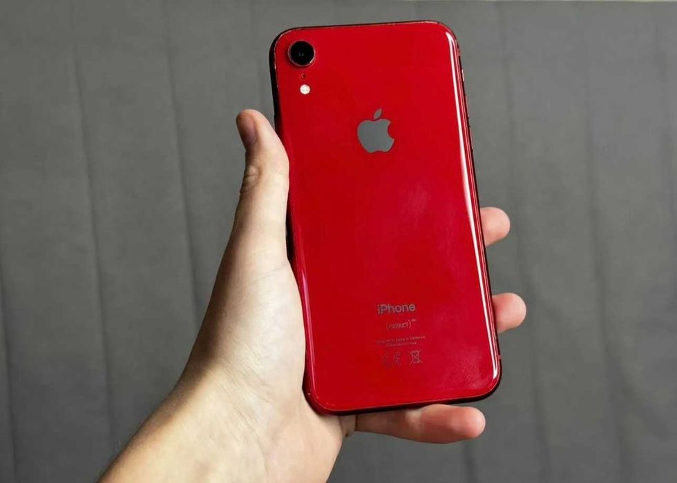 iPhone XR Product RED 125 gb