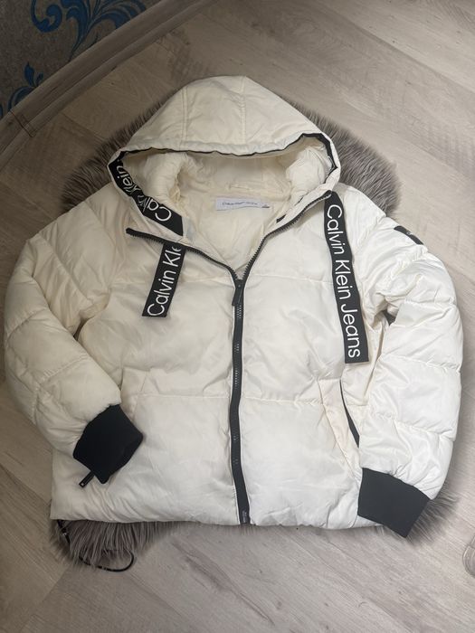 Пуховик від Calvin Klein оригінал