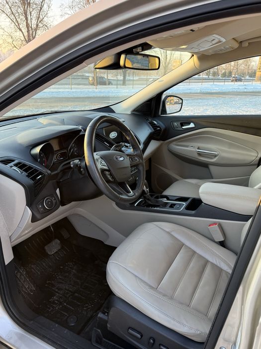 Оренда Джипа / Кросовера / Аренда Ford Escape 4*4/ Прокат авто