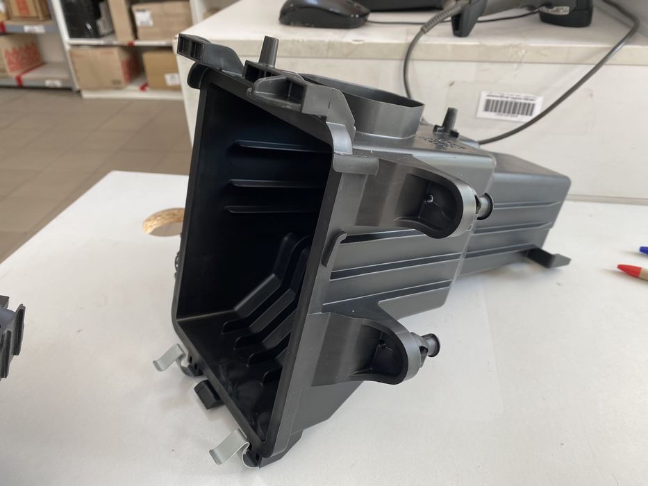 Nissan Kicks корпус повітряного фільтра и воздуховоди новий оригінал