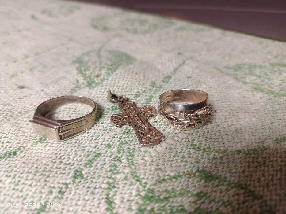 Кольца , крестик серебро