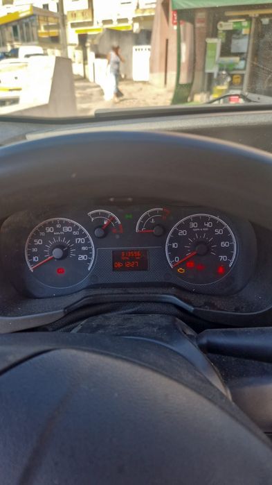 Fiat Fiorino 2013 baixa de preço para vender já  vai ser entregue como retoma no stand LER A DESCRIÇÃO