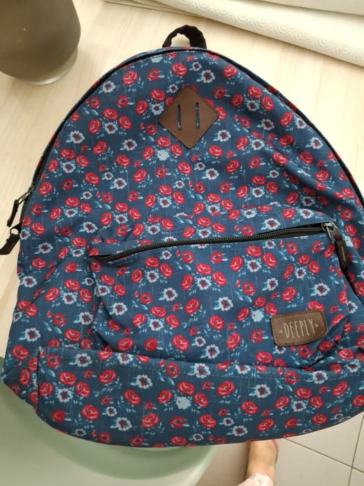 Mochila escolar Deeply