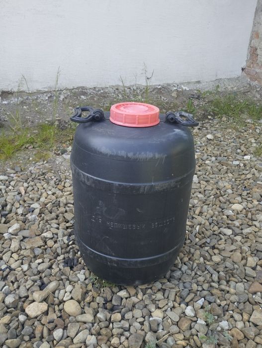 Бочка 50 л пластикова