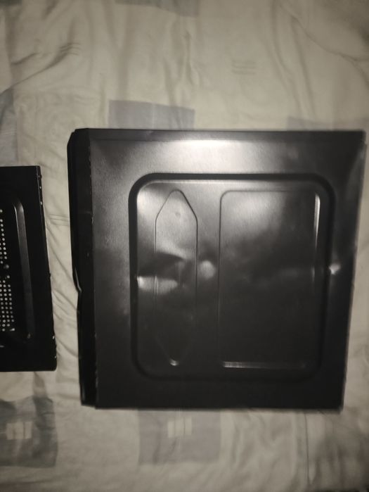 Корпус для комп'ютера пошкодженний!
