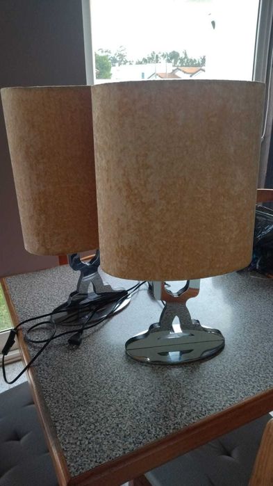 Candeeiros de quarto ou escritorio