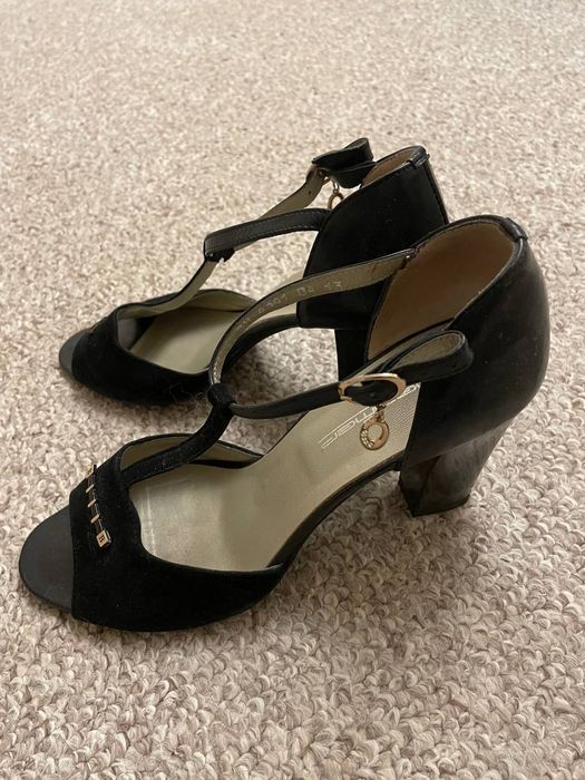 Босоніжки жіночі 38 розмір