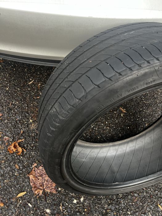 235/40/19 michelin premacy