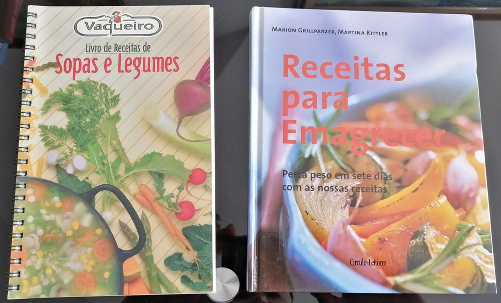 2 livros de receitas bom estado