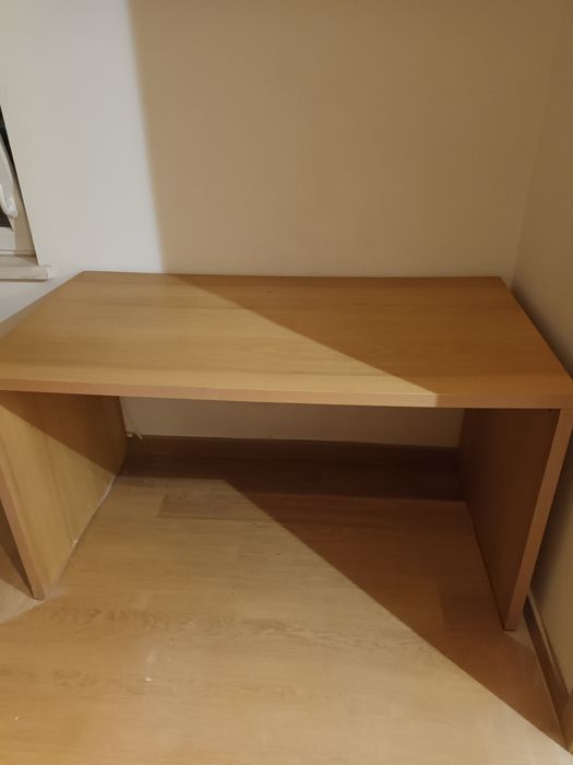 Secretária IKEA usada 140x75cm