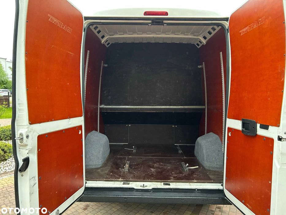 Wynajem busa bus 9 osobowy osób, na wyjazdy, weekendy, na kat. B