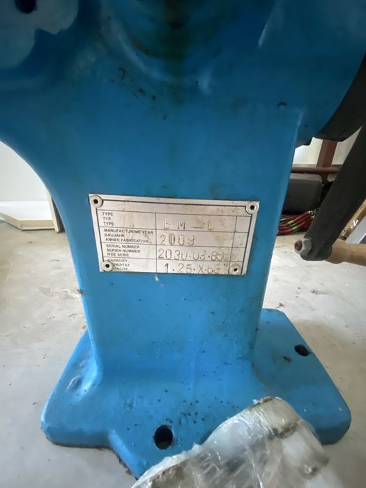 Rebordadora Manual BM-4L – Ano 2009 – Estado Novo