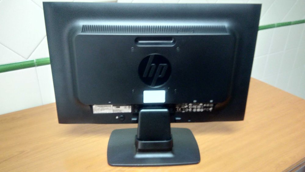 Monitor HP LCD Led de 20 Polegadas, modelo C9F26AA, como novo