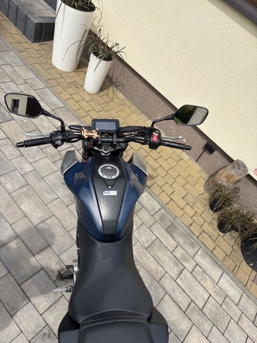 Honda cb125r niski przebieg