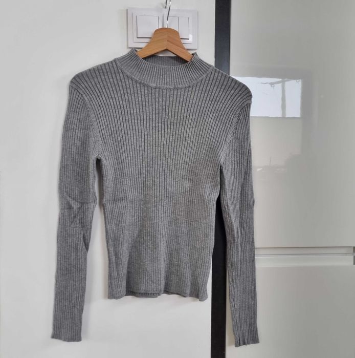 Lekki sweterek szary półgolf 73% wiskoza Primark rozmiar S 36