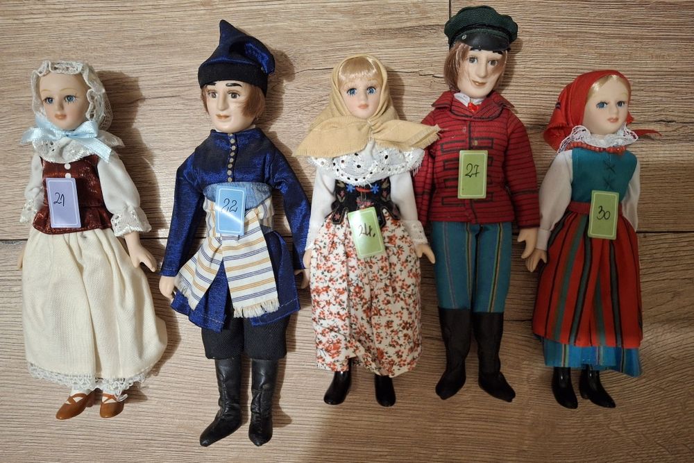 Porcelanowe lalki DEAGOSTINI - strój ludowy