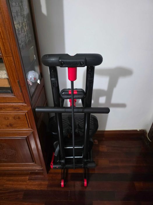 Máquina de remo nova