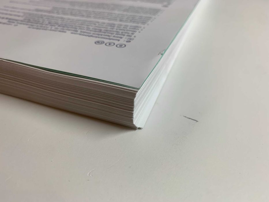 Avery Instant Dry Błyszczący papier do drukarek laserowych 120g 200szt