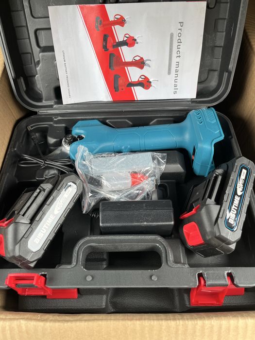 Tesoura de podar profissional 2 baterias compativeis makita