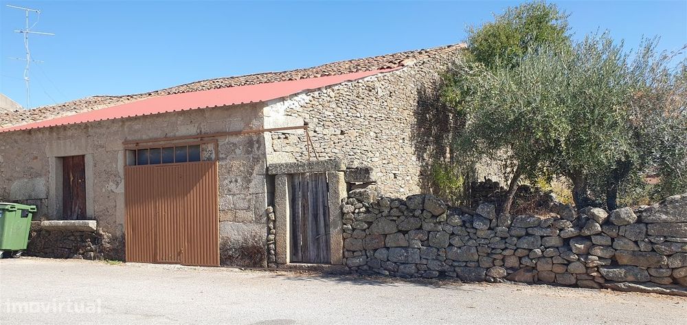 Armazém  Venda em Algodres, Vale de Afonsinho e Vilar de Amargo,Figuei