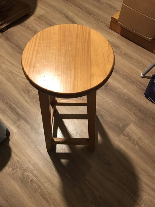 Mesa e banco alto