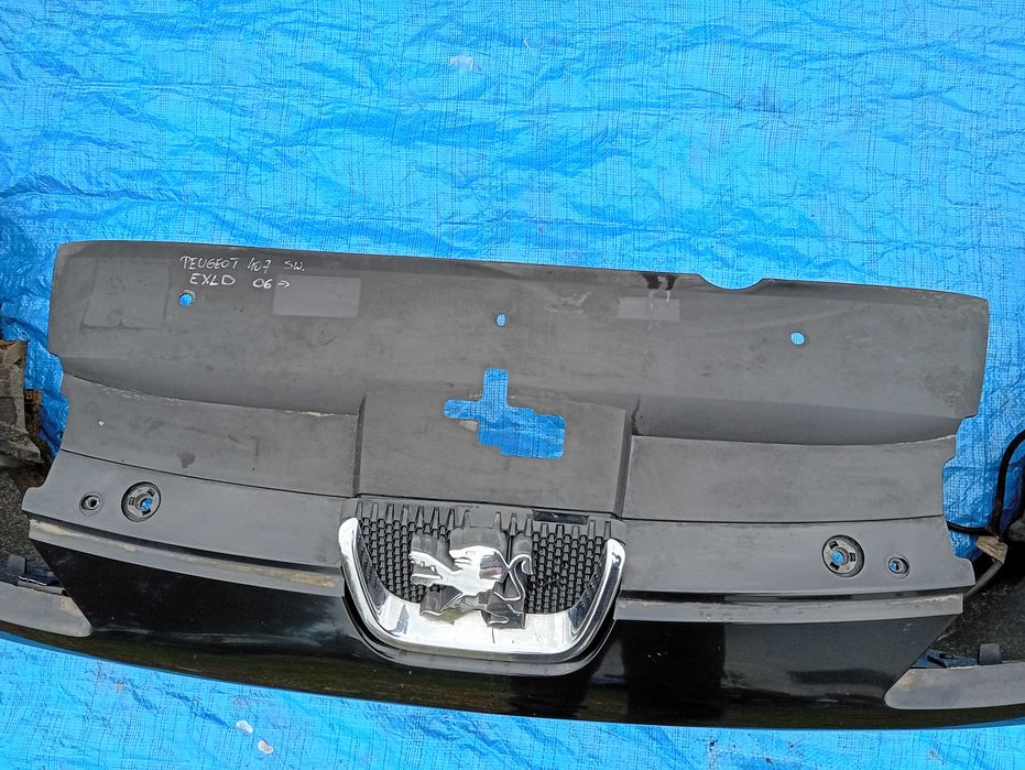 Peugeot 407 zderzak przod czarny EXLD