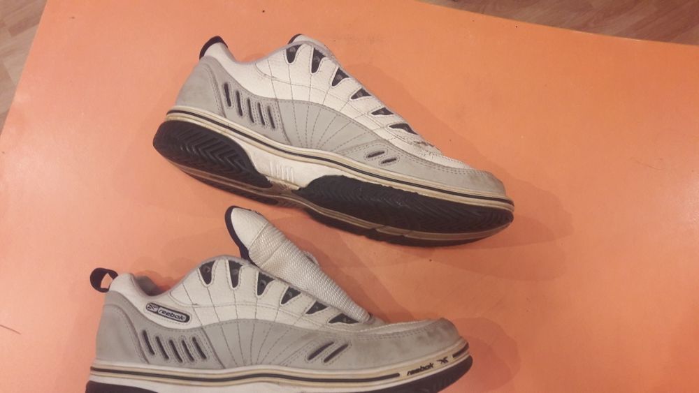 Фирменные женские кроссовки Reebok за 500