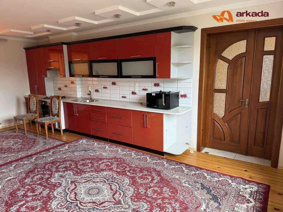 Продаж будинку з неймовірним краєвидом + комерція