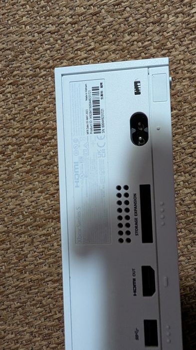 Xbox Series S Impecável + 2 Comandosos Originais (Como Nova)