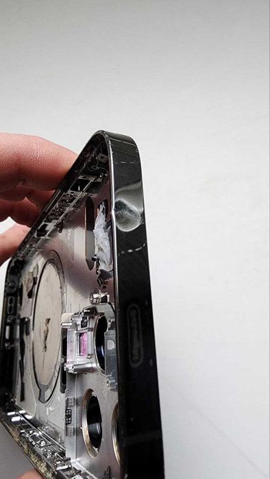 оригінальний корпус на iphone 13 pro max