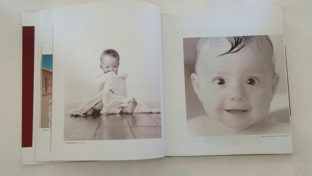 Livro de fotografias, 'Un Jour, Un Enfant...' em francês.