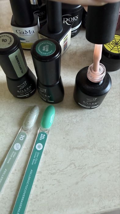 Набір матеріалів для майстра манікюру 16шт за 500грн