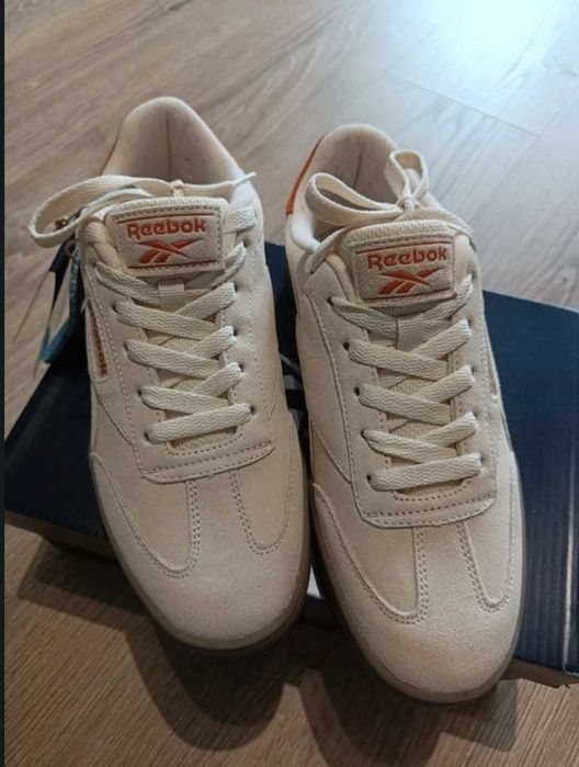 Reebok. Sneakersy