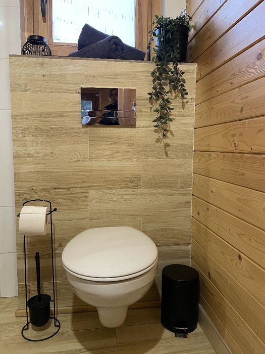 Domek drewniany z wiatą; Sauna; JACUZZI