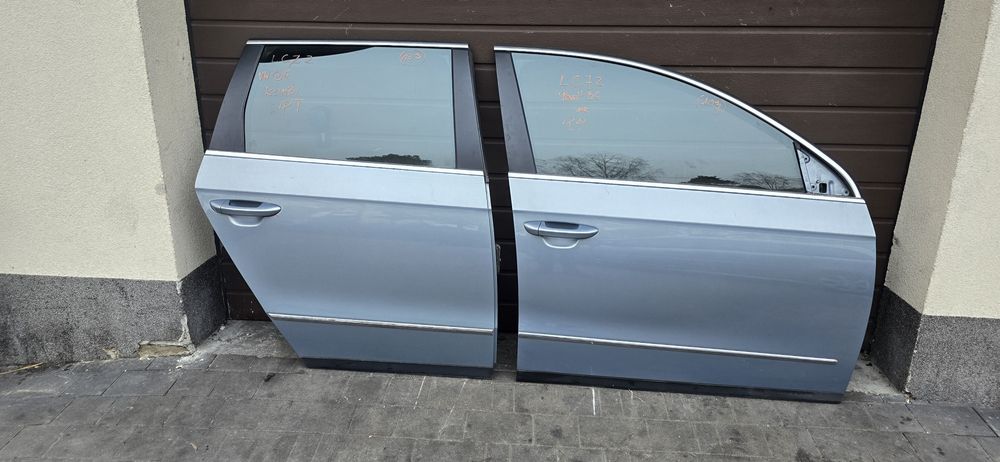 Drzwi prawy tył VW Passat B6 kombi LC7Z