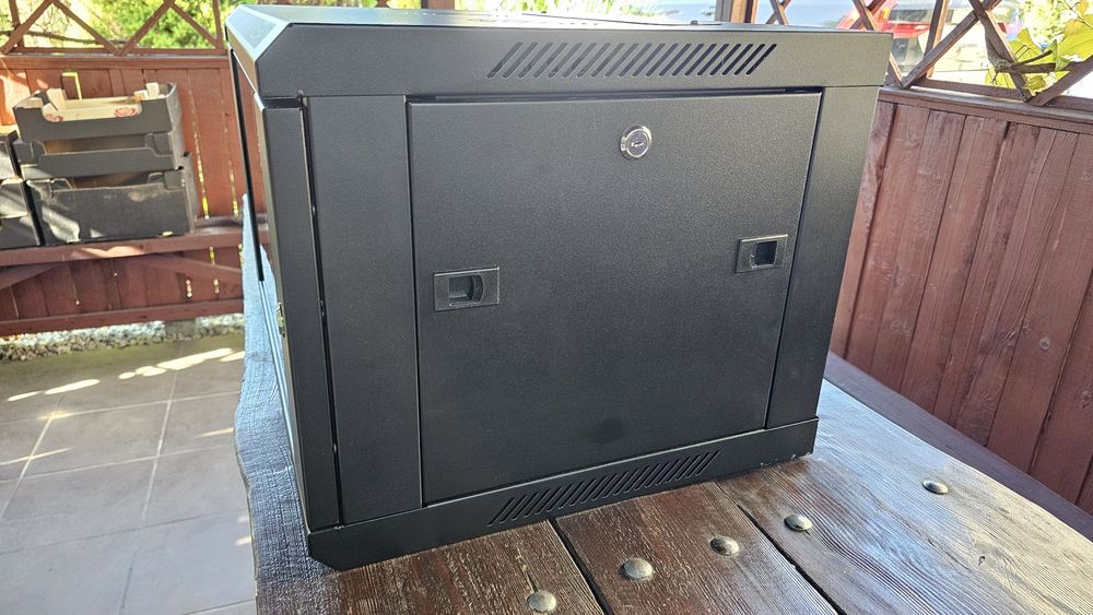 Szafa rack wisząca 6U 600x450 CCSW-0604-06U SECURITYNET