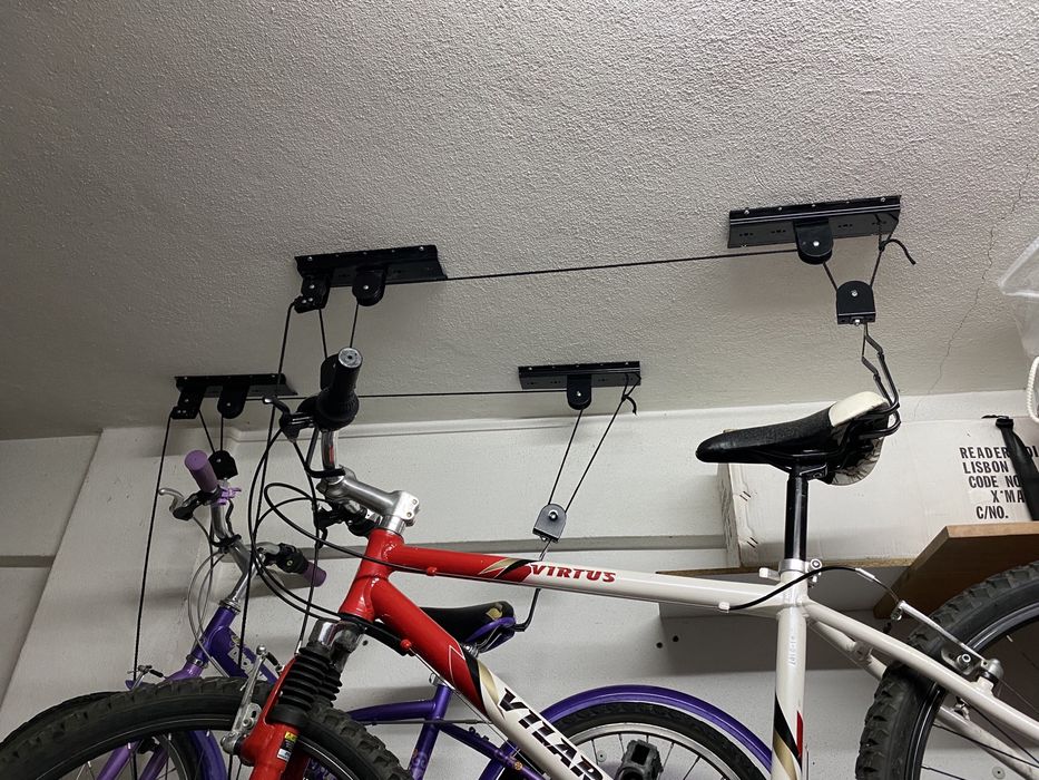 Suporte em suspensão para bicicleta