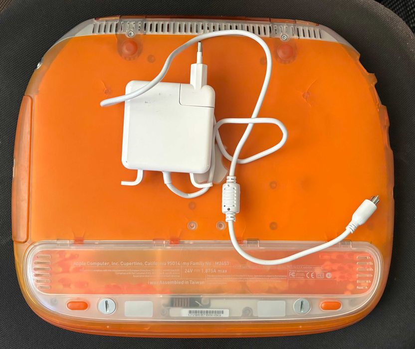 Apple iBook オレンジ色 Vintage Apple Tangerine Clamshell iBook G3 300mhz Orange AC100V