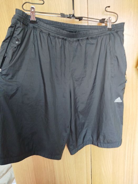 Продам шорти чоловічі Adidas.