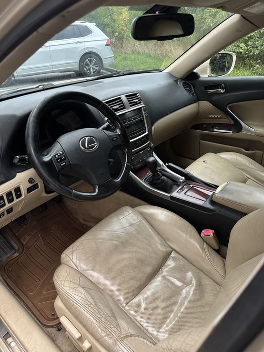 Lexus IS 220d 2005р
