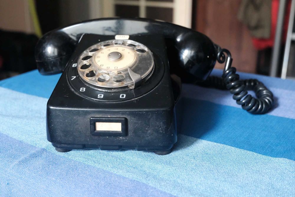 sprzedam telefon  retro