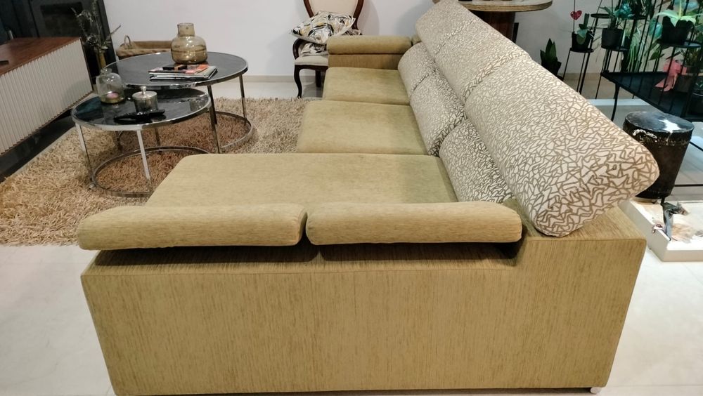 Sofa com chaise longue