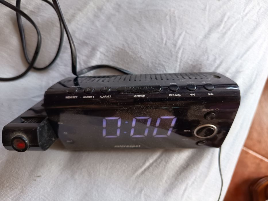 Relógio digital com sensor de teto com alarme e Rádio