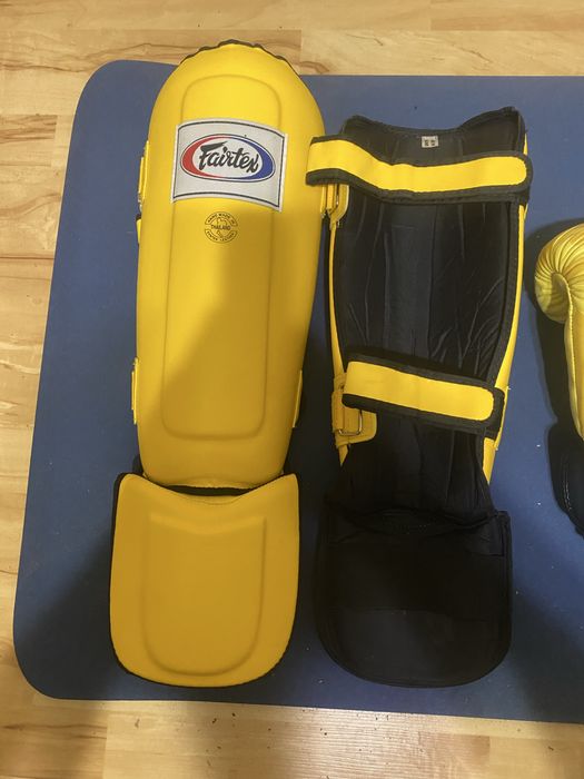 Захисні наколінники Fairtex In-Step з подвійною підкладкою жовті