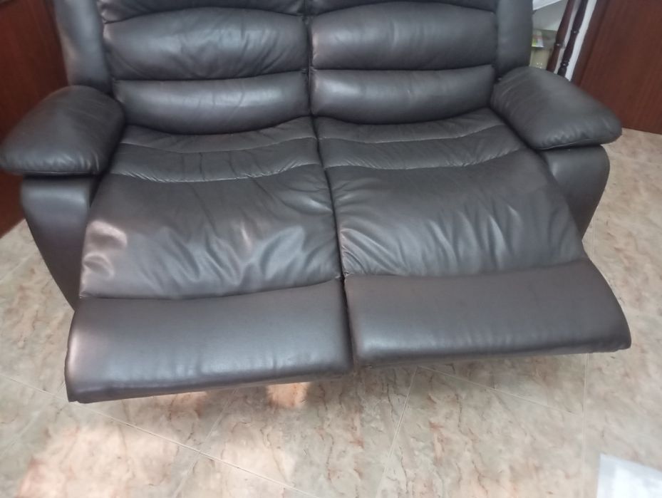 Sofá em pele sintética relax