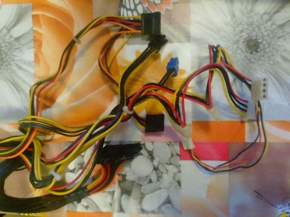 Продам комп'ютерні блоки живлення ігрові