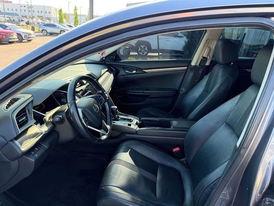 Honda Civic EX-L      2019