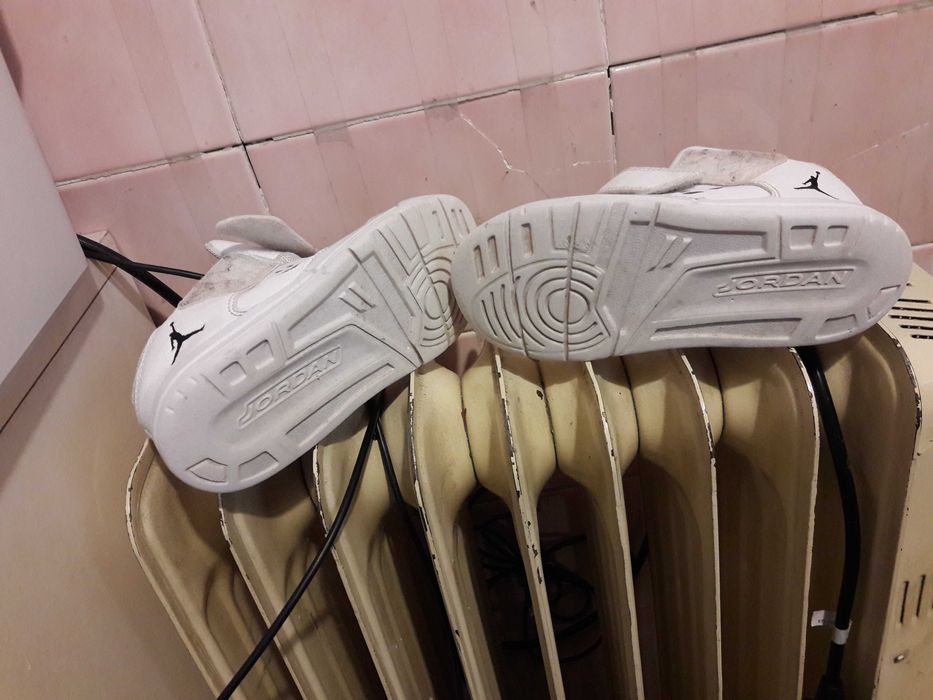 Buty Jordan dla dziecka r.27