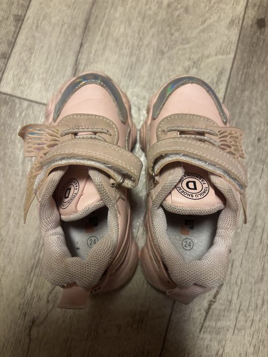 Детские кроссовки с супинатором 24 размер